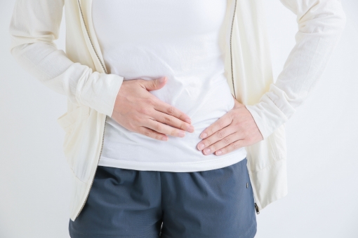 食後の胃痛でキリキリする原因を解説！治し方や食事の注意点も紹介