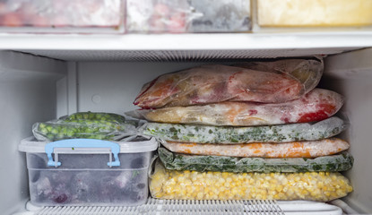 冷凍鮭で炊き込みご飯を作ると生臭さを解消する方法