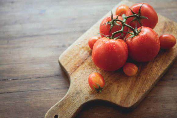 トマトがぶよぶよ柔らかい 腐っているかの見分け方 復活させる方法と対処法料理 お役立ち 季節の耳より情報局