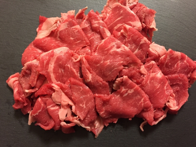 牛肉こま切れ1枚 10g のカロリーと糖質は 栄養成分も解説 お役立ち 季節の耳より情報局