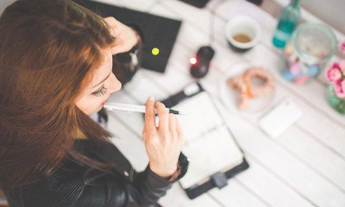 レッドブルは体に悪い？肝臓への影響｜カフェインの危険性･致死量は？