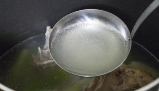 鶏がらだし1カップ(200g)のカロリーと糖質は？栄養成分も解説！