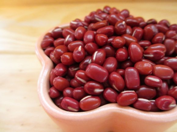 小豆を食べ過ぎると腹痛が 一日の摂取量を守って毎日食べるとどんな効果が お役立ち 季節の耳より情報局