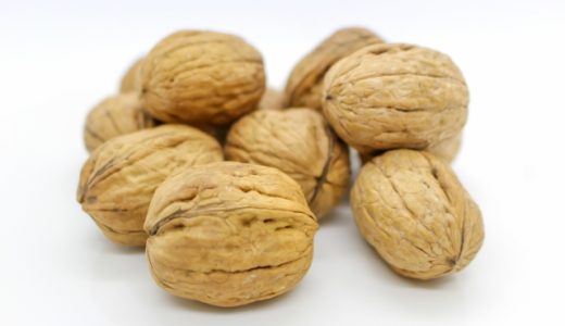 くるみにデメリットがある?食べ過ぎると太る?ニキビができる?
