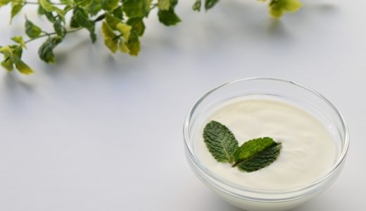 寝る前にヨーグルトを食べると体にいいの?どんな効果が?オススメの食べ方