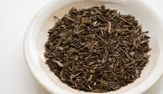 寝る前にほうじ茶を飲む効果とは?睡眠の質を上げる淹れ方やポイントを紹介