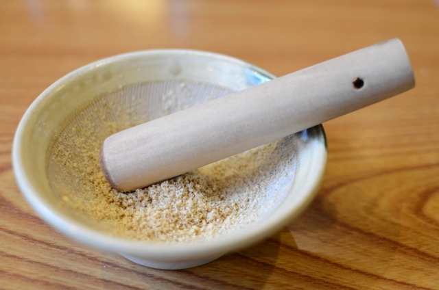 すりごま大さじ1(6g)のカロリーと糖質は?栄養成分も解説! | | お役立ち!季節の耳より情報局