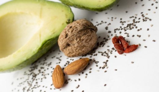 寝る前にくるみを食べると体に悪い?期待できる効果や食べるときの注意点とは?