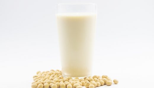 無調整豆乳の飲み過ぎは太る?夜の寝る前に飲む効果は?栄養・脂質を解説!
