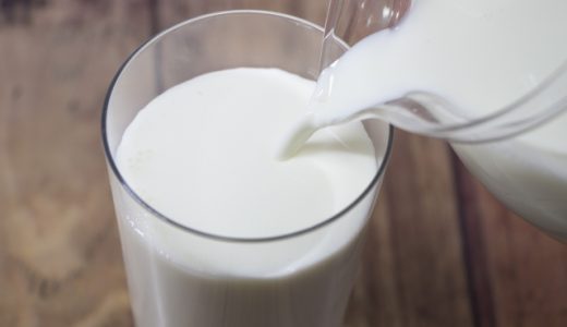 【2020年】牛乳の消費量ランキング!日本一は何県?47都道府県別の生産量と比較