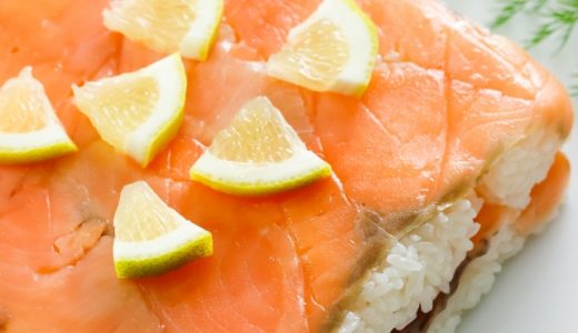 スモークサーモンは冷凍保存可能?賞味期限や日持ちはどれくらい?解凍方法は?