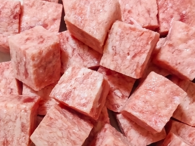 サイコロステーキは生焼けで食べると危険 食中毒になる可能性が高いって本当 お役立ち 季節の耳より情報局
