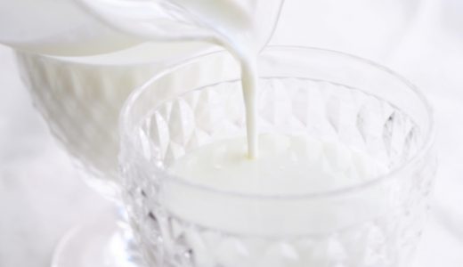 寝る前の牛乳は虫歯の原因に?ホットミルクを飲むメリットや注意点を紹介