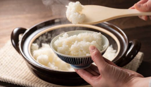 ご飯が冷蔵庫で固くならない方法!コンビニおにぎりがパサパサしない理由は?