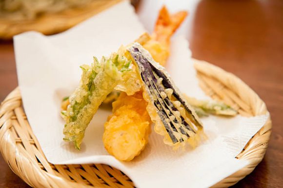 天ぷらに適した海老の種類は 臭みを取ってサクサクのエビ天を作る方法 お役立ち 季節の耳より情報局