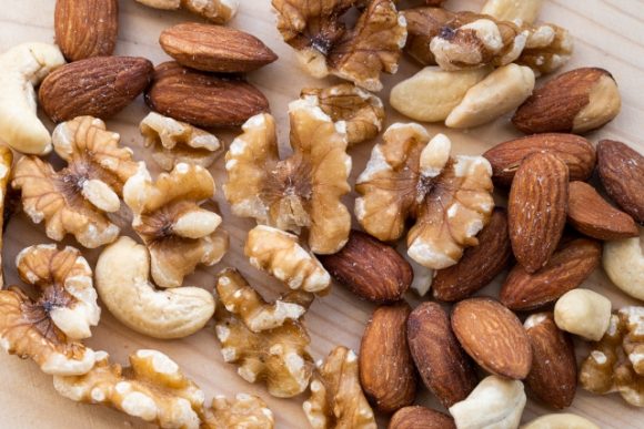 くるみの酸化を復活させる方法ってある 食べると危険 湿気たナッツを元に戻す方法 お役立ち 季節の耳より情報局
