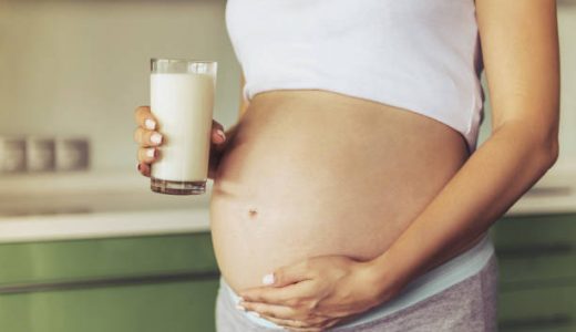 妊娠中(妊婦)でも牛乳は飲んでも大丈夫?アレルギー･アトピーの影響はない?