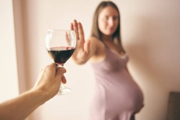 お酒を妊娠中 妊婦 授乳中に飲む影響 気づかず飲酒してしまった時は お役立ち 季節の耳より情報局