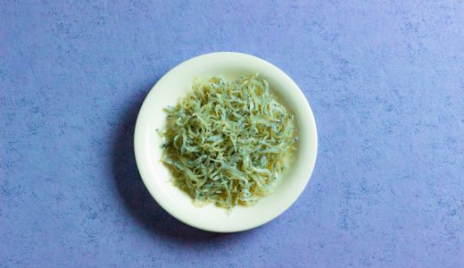 ちりめんじゃこは腐るとどうなる?賞味期限切れはカビ･食中毒に注意