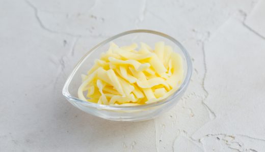 とろけるチーズの冷凍保存方法｜伸びない?片栗粉でパラパラに!3ヶ月持つ?