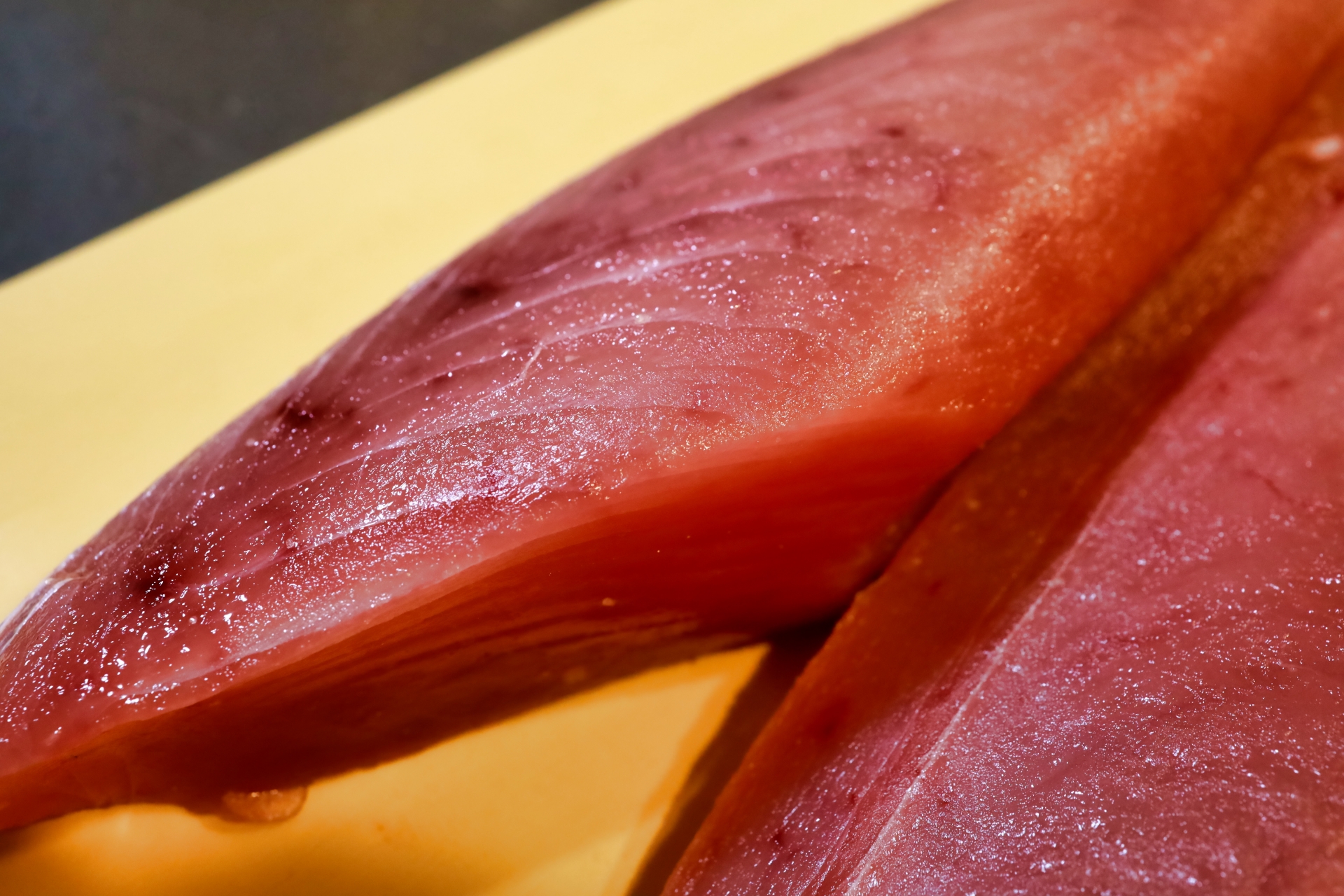 キハダマグロはまずい 赤身の刺身の値段が安いけど味は 栄養は お役立ち 季節の耳より情報局