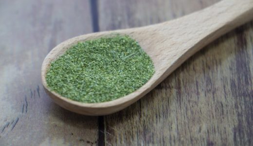 モリンガ茶で便秘になる?悪影響はある?栄養素や効果・効能を解説