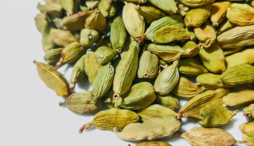 カルダモンとシナモンの違いは?まずい?注意点･使い方｜痩せる効果･効能