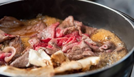 すき焼きの関西風は肉だけを後から入れる?関東風とは?割り下って?