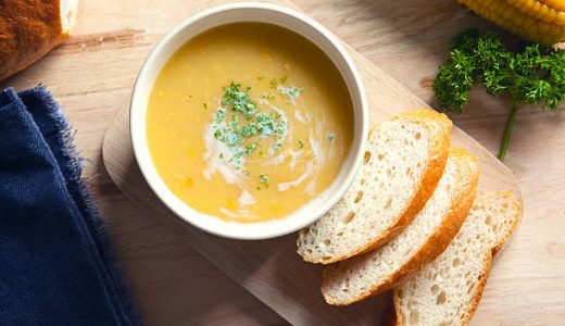 コーンスープとコーンポタージュの違いは何?栄養成分や効果は同じ?