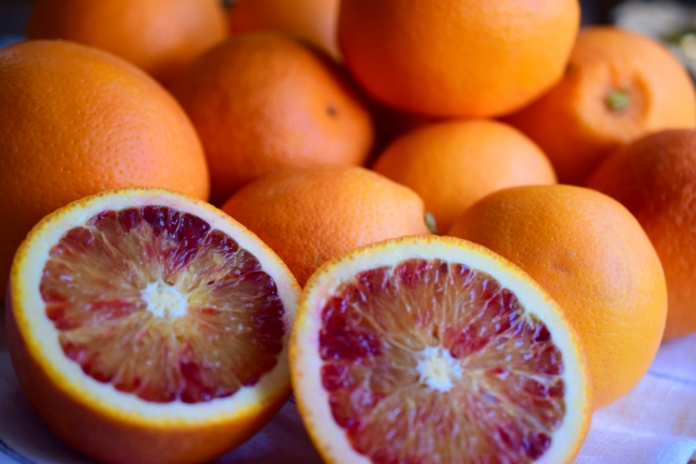 ブラッドオレンジの色ってなんで赤いの オレンジとの違いは お役立ち 季節の耳より情報局