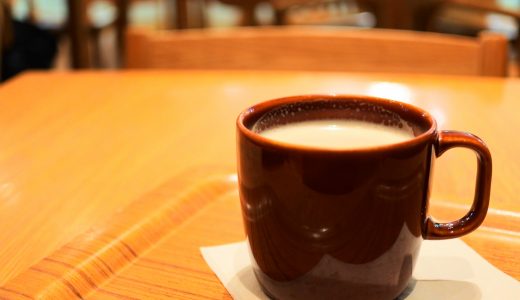 カフェオレを飲みすぎて気持ち悪い…吐き気が治るまでの時間は？