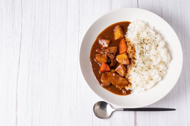 ポークカレーに合う部位 どんな味になる 柔らかく煮る方法は お役立ち 季節の耳より情報局