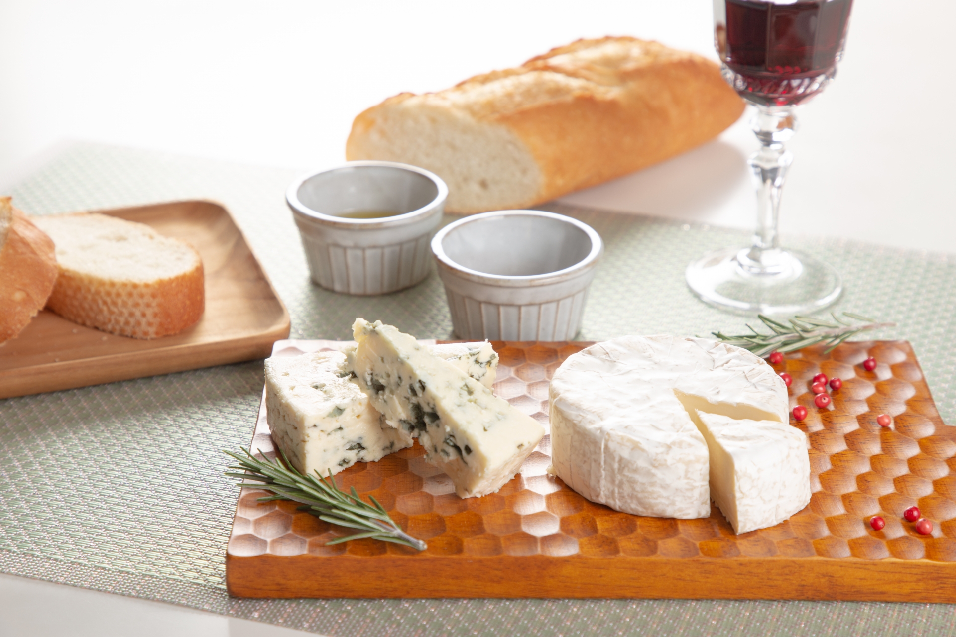 ブルーチーズはまずい おいしい 味の特徴 おすすめの食べ方 お役立ち 季節の耳より情報局