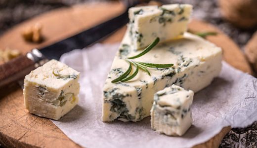 ゴルゴンゾーラとブルーチーズの違いは何?どんな味?食べ方･特徴は?