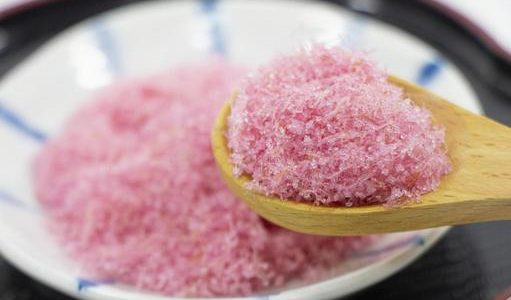 ちらし寿司のピンクのふわふわの正体は桜でんぶ!語源･使い方は?