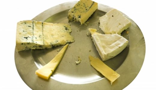 ブルーチーズにカビが生える?青カビ以外のカビでも食べられる?