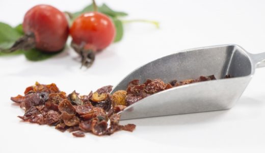 ローズヒップティーはカフェインが含まれる?飲み続けた時の健康効果