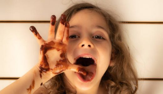 チョコレートは何歳から食べられる?アンパンマンチョコはいつから?