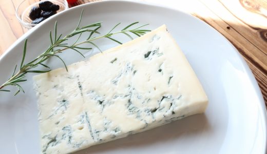 ブルーチーズの開封後の賞味期限は？食中毒の危険性は？冷凍できる？