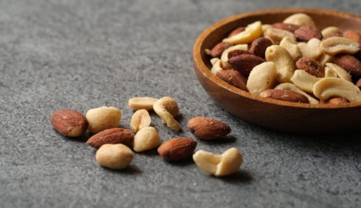 ナッツを食べ過ぎると頭痛や吐き気が…原因は？糖尿病にもなる？