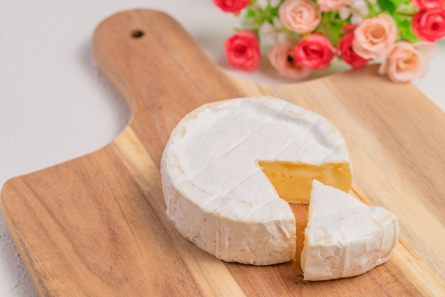 チーズに緑のカビ カビても食べられる 腐りにくい保存方法４点 お役立ち 季節の耳より情報局