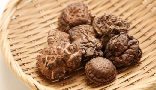 干し椎茸をそのまま食べることはできる?正しい戻し方や使い方は?