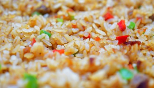 チャーハンとピラフとの違いは調理方法にある？焼き飯やピラフは？
