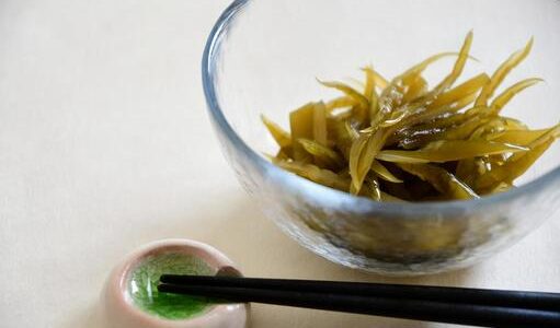 茎わかめは腐るとどうなる?茶色く変色･カビ｜賞味期限･冷凍･解凍方法