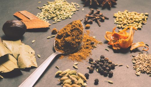 ガラムマサラは辛いの?苦いの?カレー粉との違いは?使い方とは