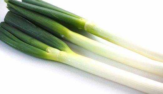 ネギを生食で食べる時の注意点は？食べ過ぎると腹痛や〇〇の原因に…