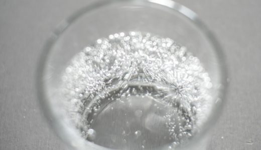 寝る前に炭酸水を飲むと太る?体に悪い?1日に飲む量はどれくらい?