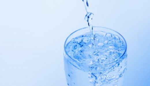 炭酸水と重曹水の違いは何?そのまま飲める?効果や作り方は?
