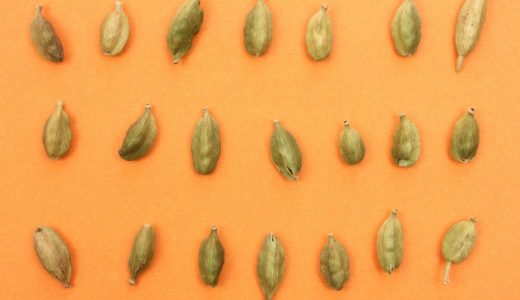 カルダモンホールパウダーの代用品として使えるものは？使い方を解説