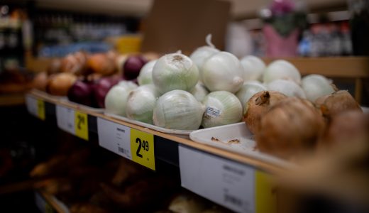 【新玉ねぎの常温保存方法】正しく保存しないとゴキブリの餌食に